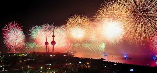 Rauchstopp zum Jahreswechsel? city night explosion firework